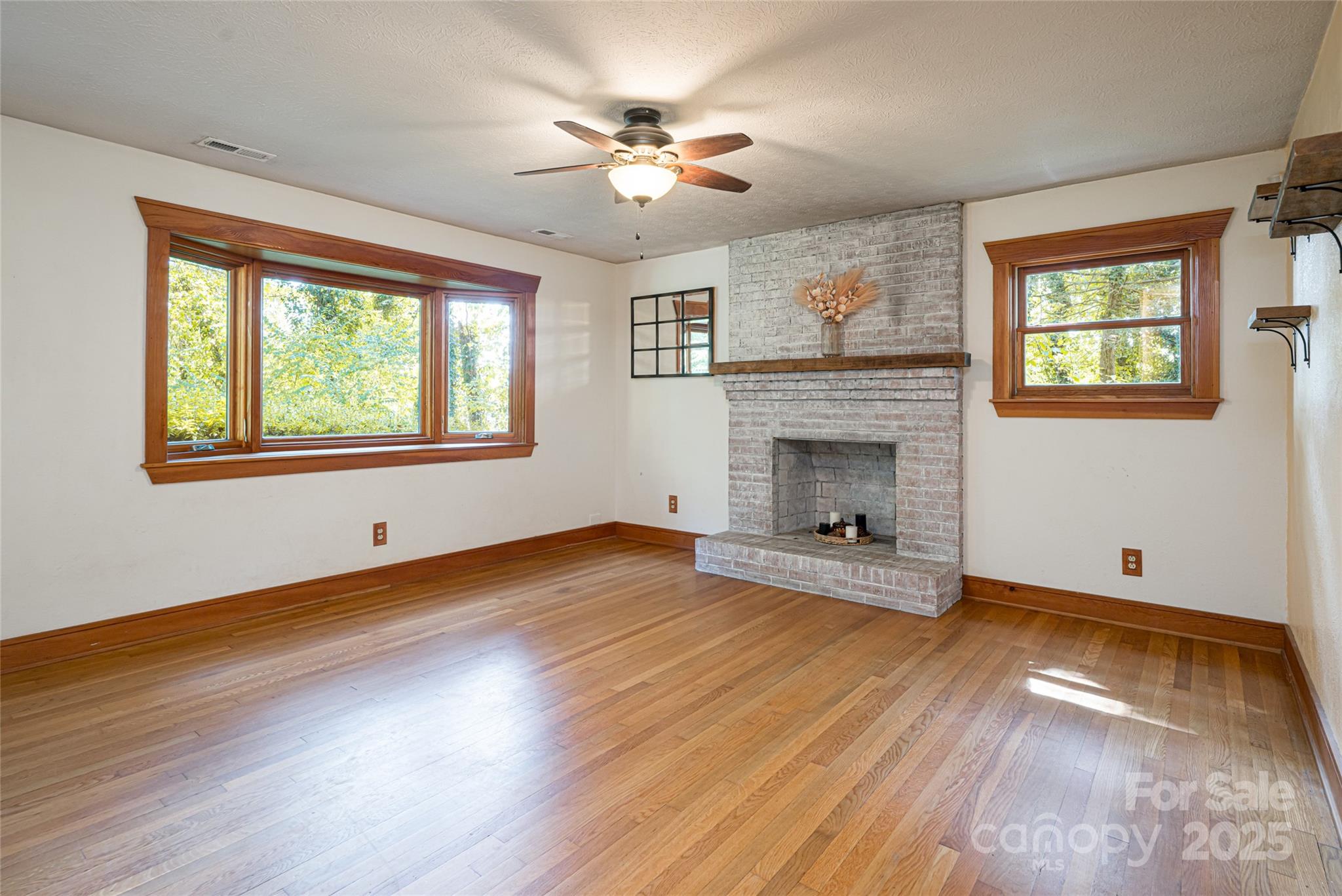 40 Governors View Road Asheville NC 28805