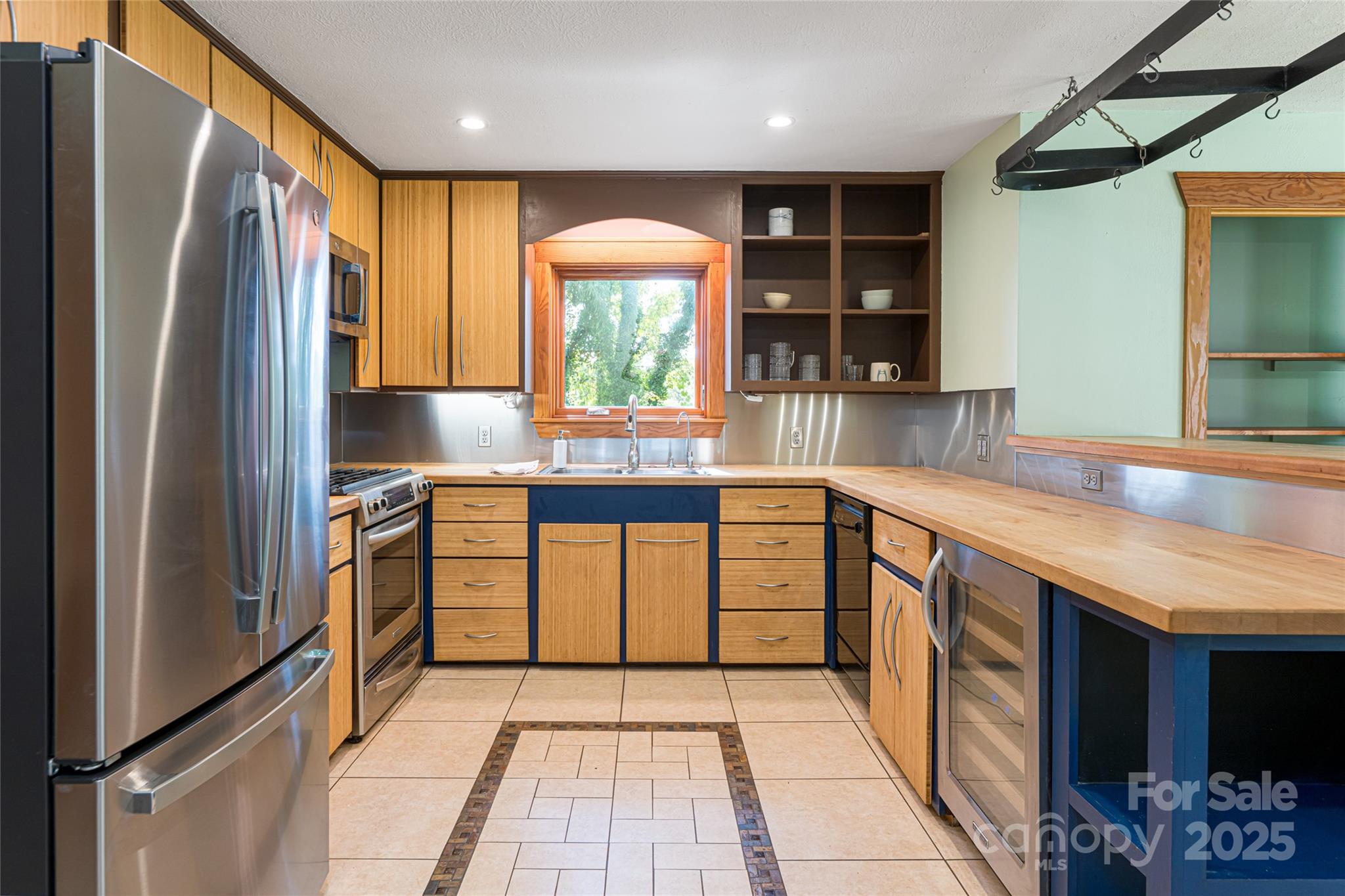 40 Governors View Road Asheville NC 28805