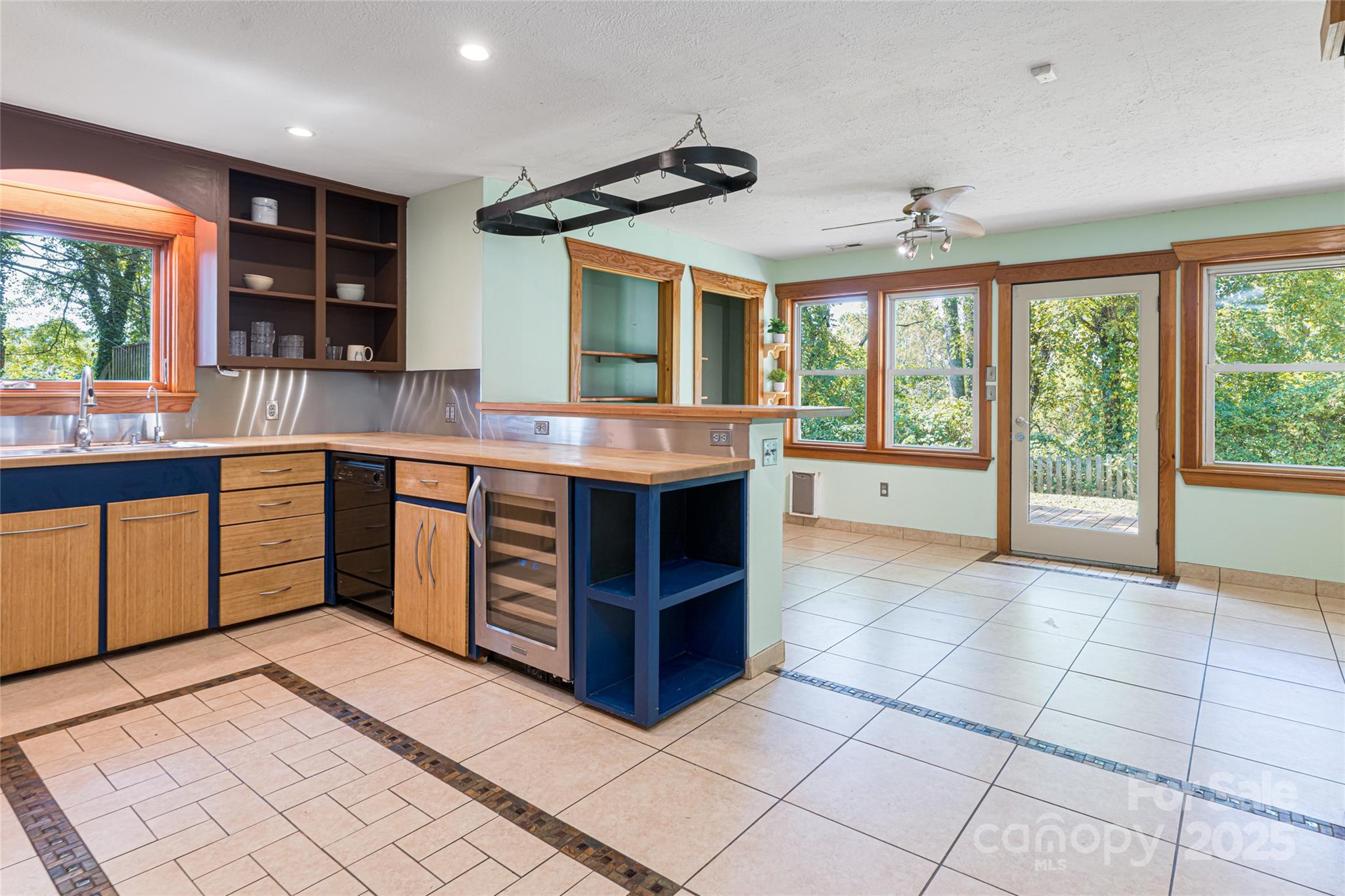 40 Governors View Road Asheville NC 28805