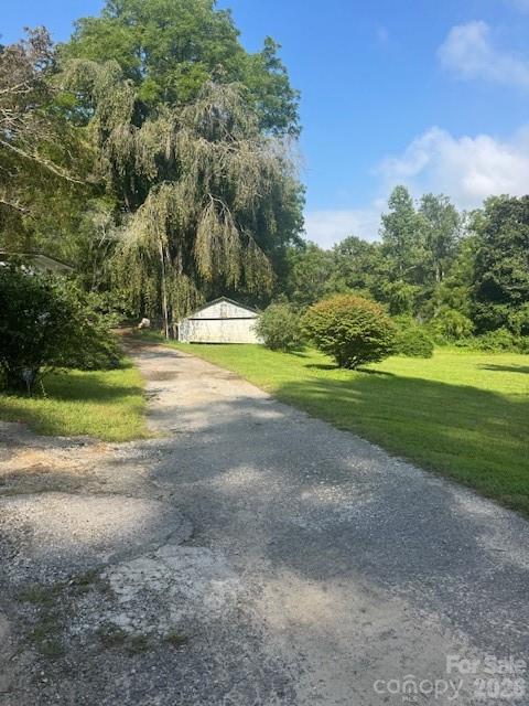 57 Twin Ponds Lane Hendersonville NC 28739