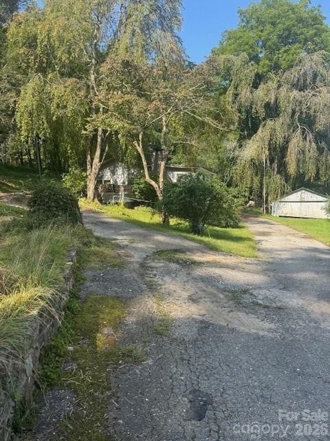 57 Twin Ponds Lane Hendersonville NC 28739