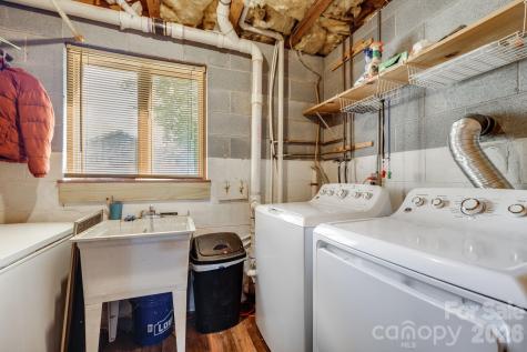 823 Fanning Bridge Road Fletcher NC 28732