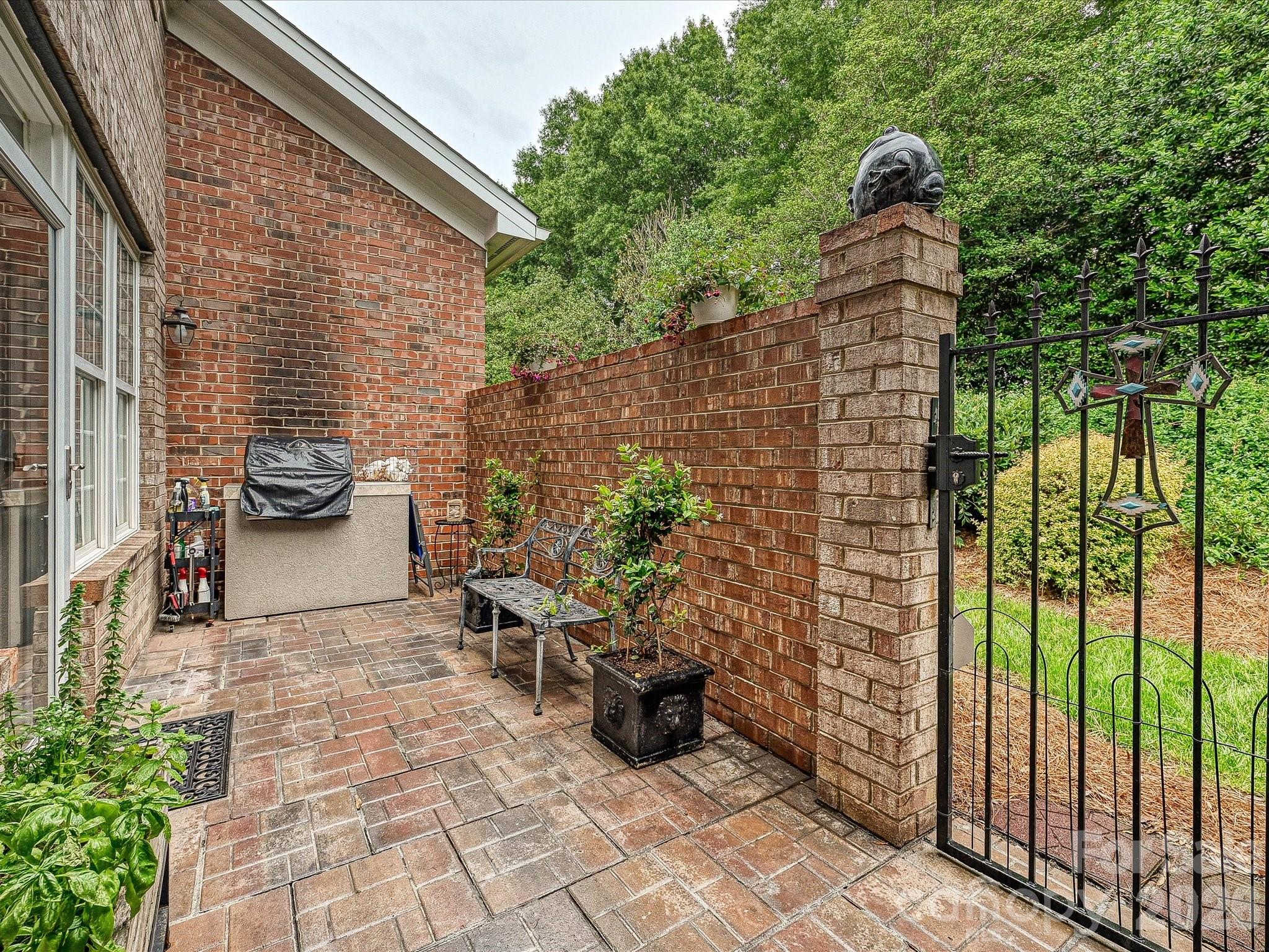 6309 Wakehurst Road Charlotte NC 28226