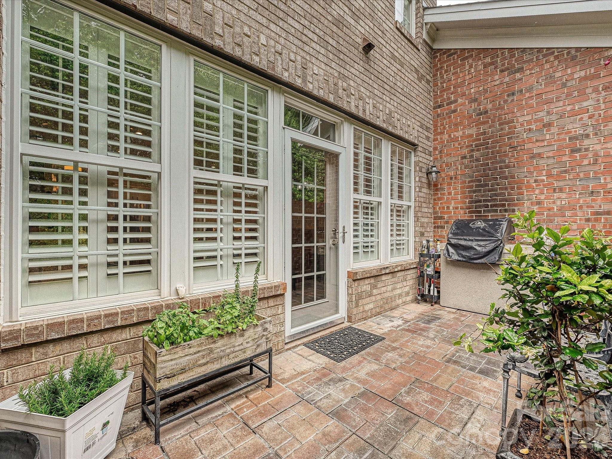 6309 Wakehurst Road Charlotte NC 28226