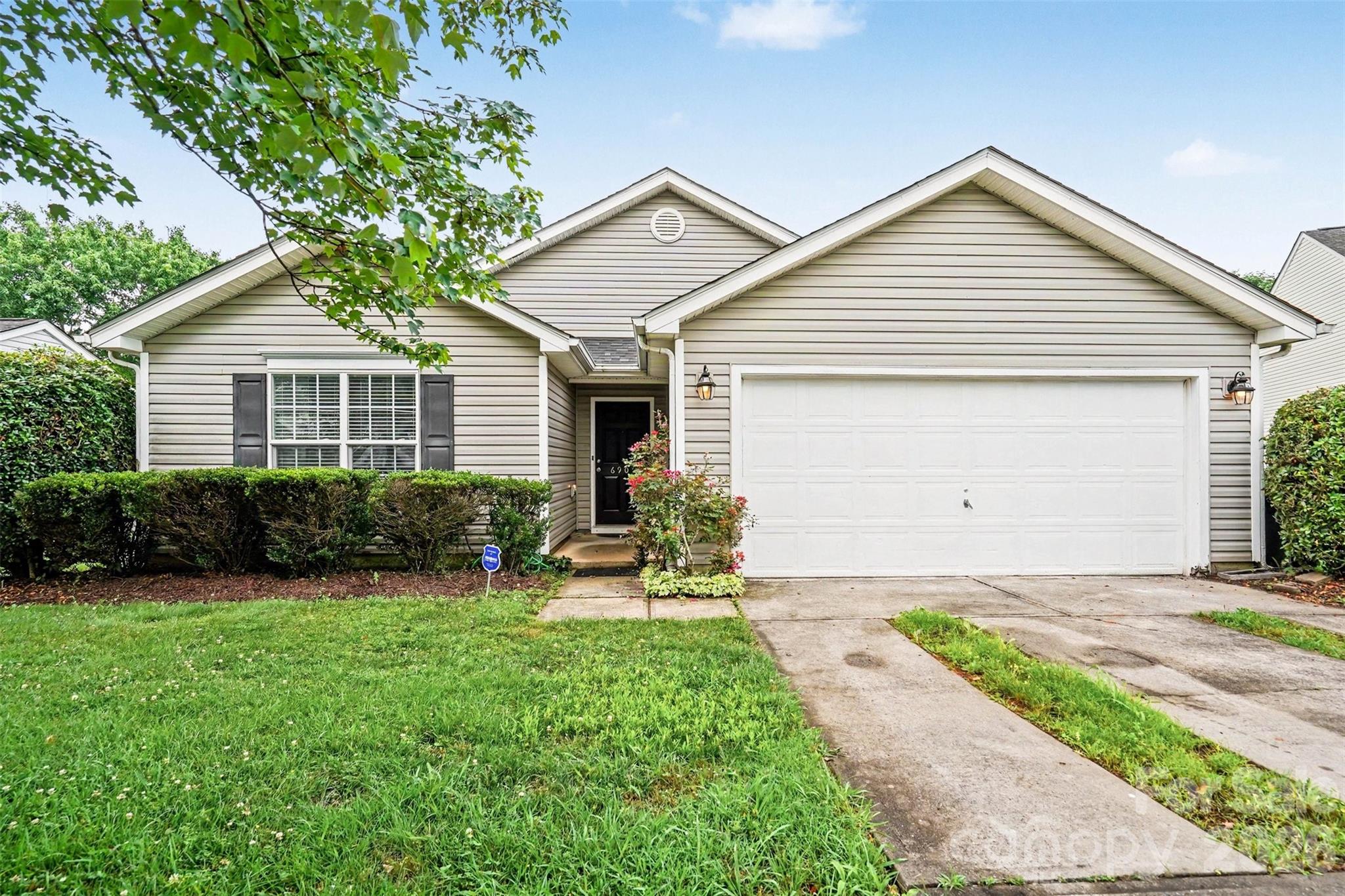 6909 Karnak Court Charlotte NC 28216