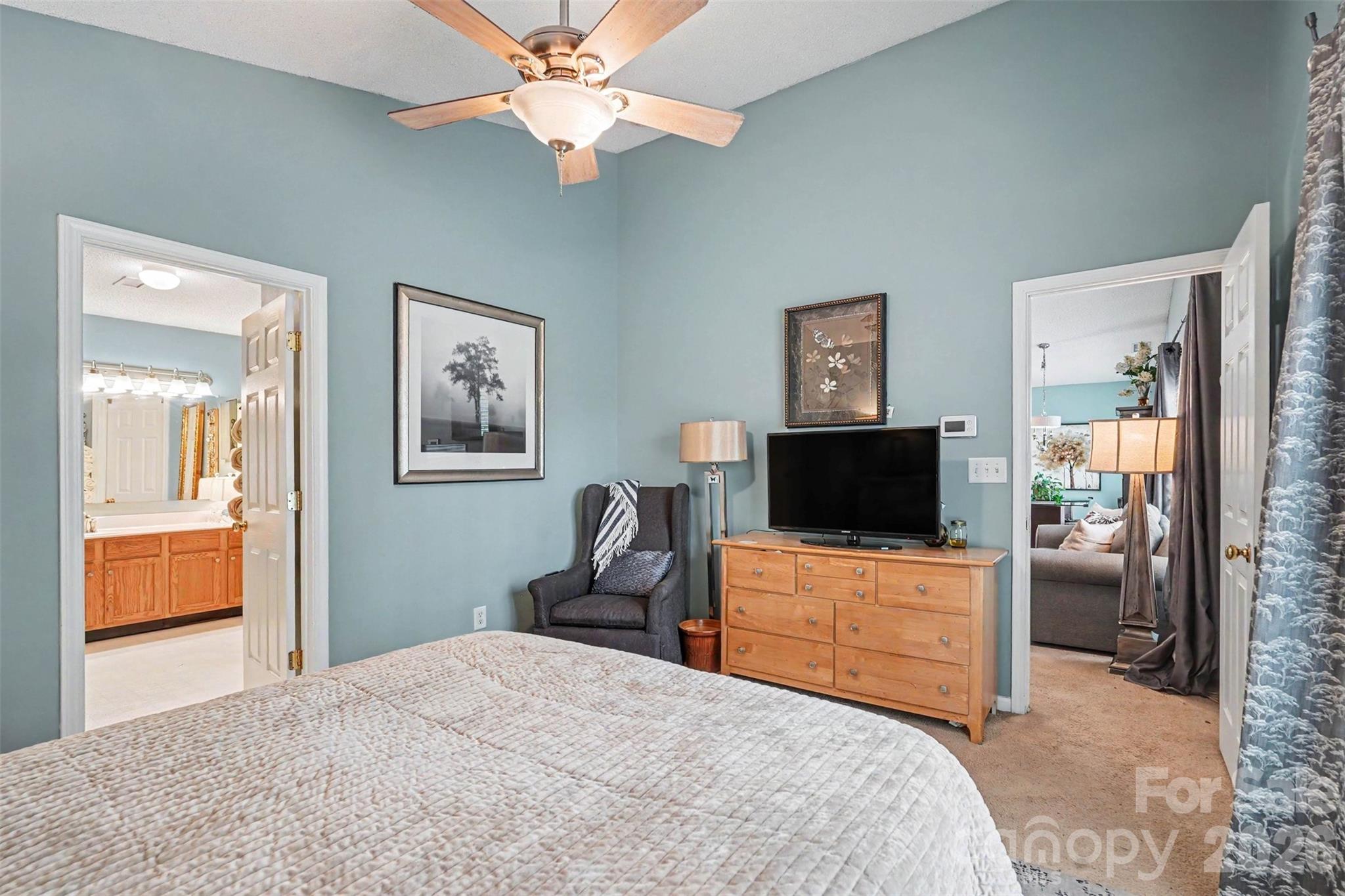 6909 Karnak Court Charlotte NC 28216