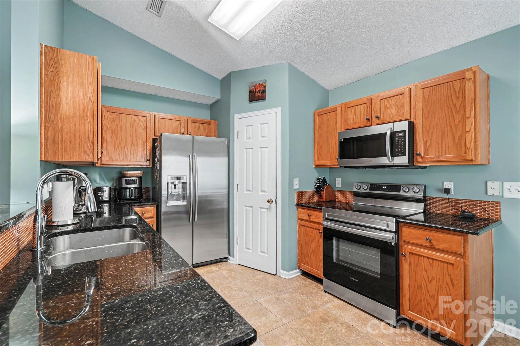 6909 Karnak Court Charlotte NC 28216