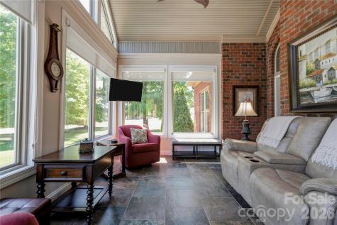 207 Cross Creek Drive Cherryville NC 28021
