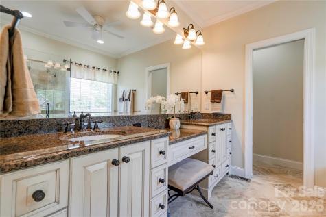 207 Cross Creek Drive Cherryville NC 28021