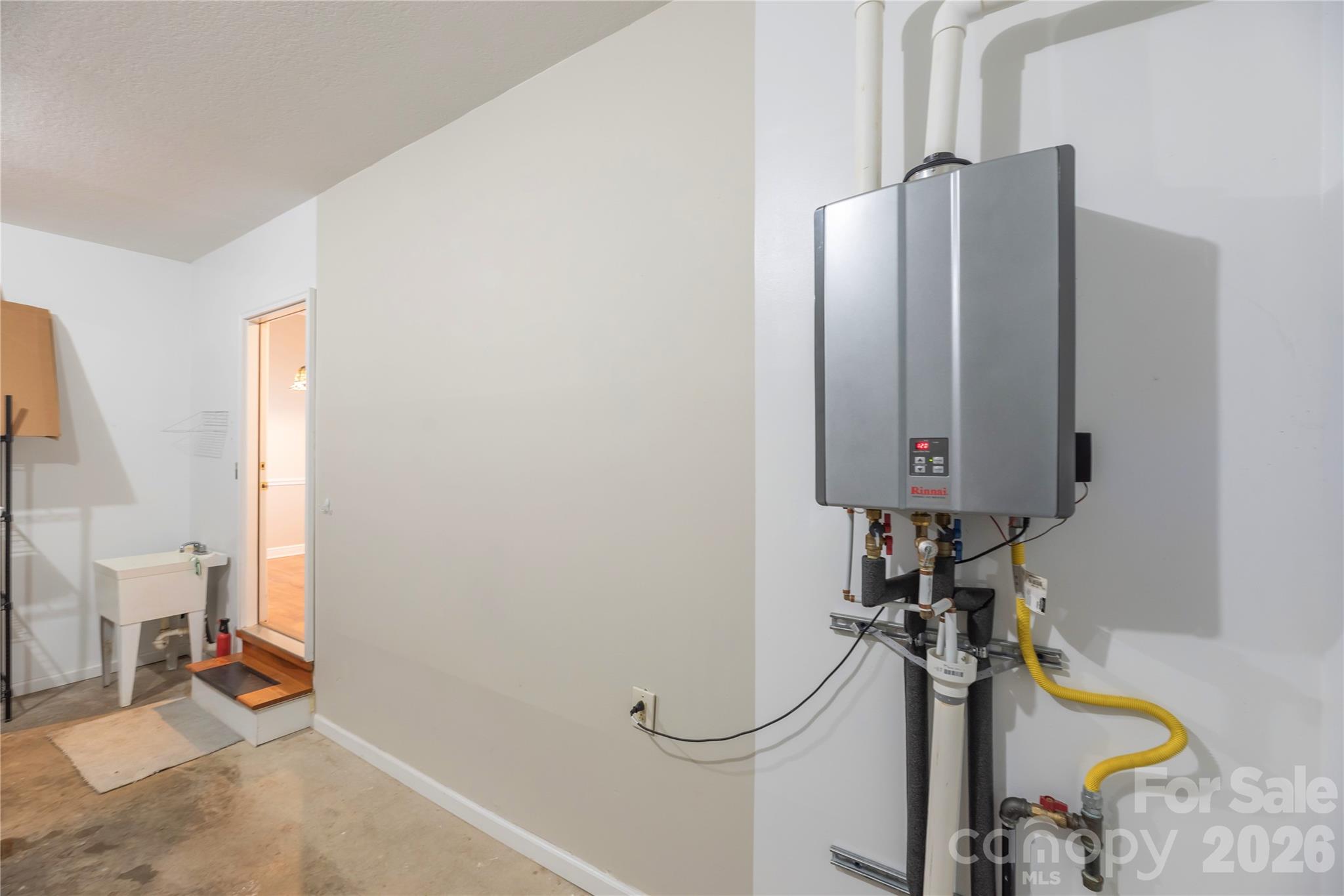 64 Pinnacle Point Asheville NC 28805