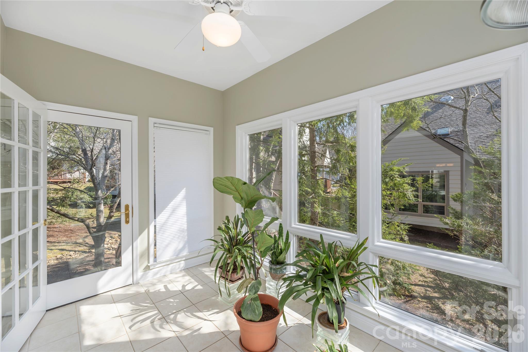 64 Pinnacle Point Asheville NC 28805