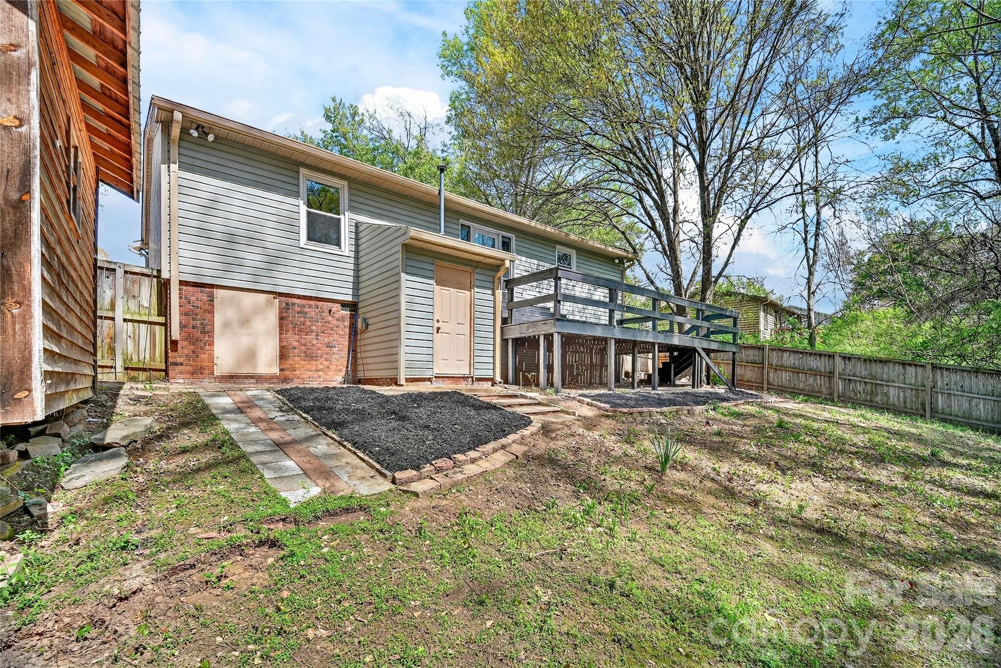 1919 Oak Hollow Road Gastonia NC 28054