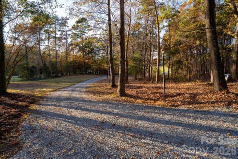 44585 Baldwin Road New London NC 28127