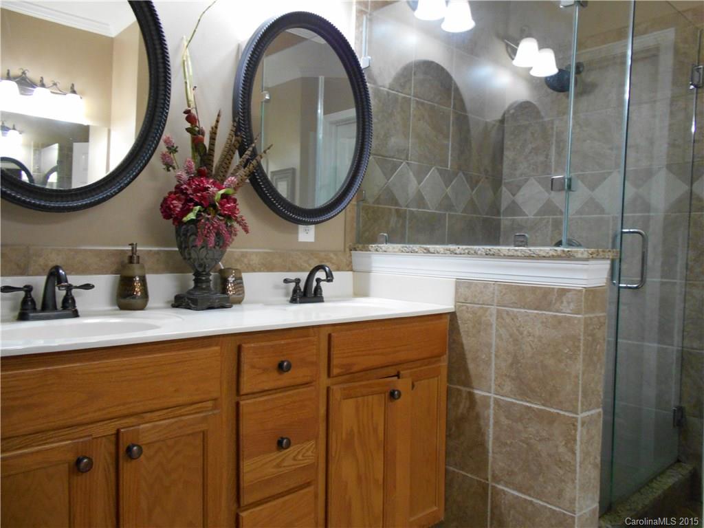 3440 Fairfax Woods Drive Matthews NC 28105