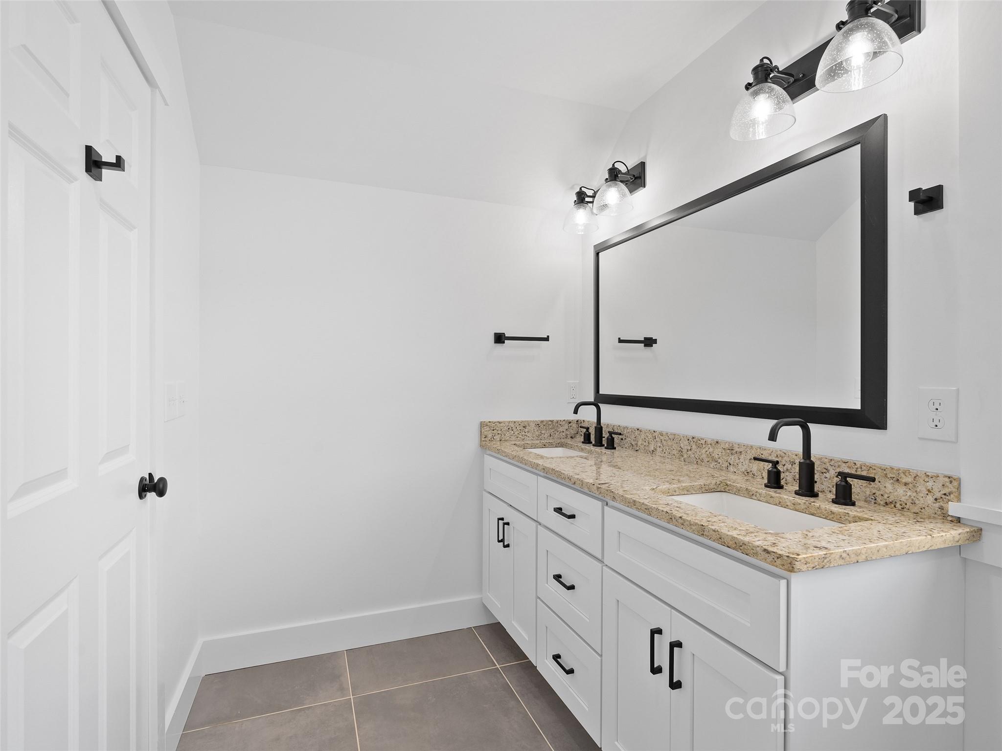 15 Riemar Lane Waynesville NC 28786