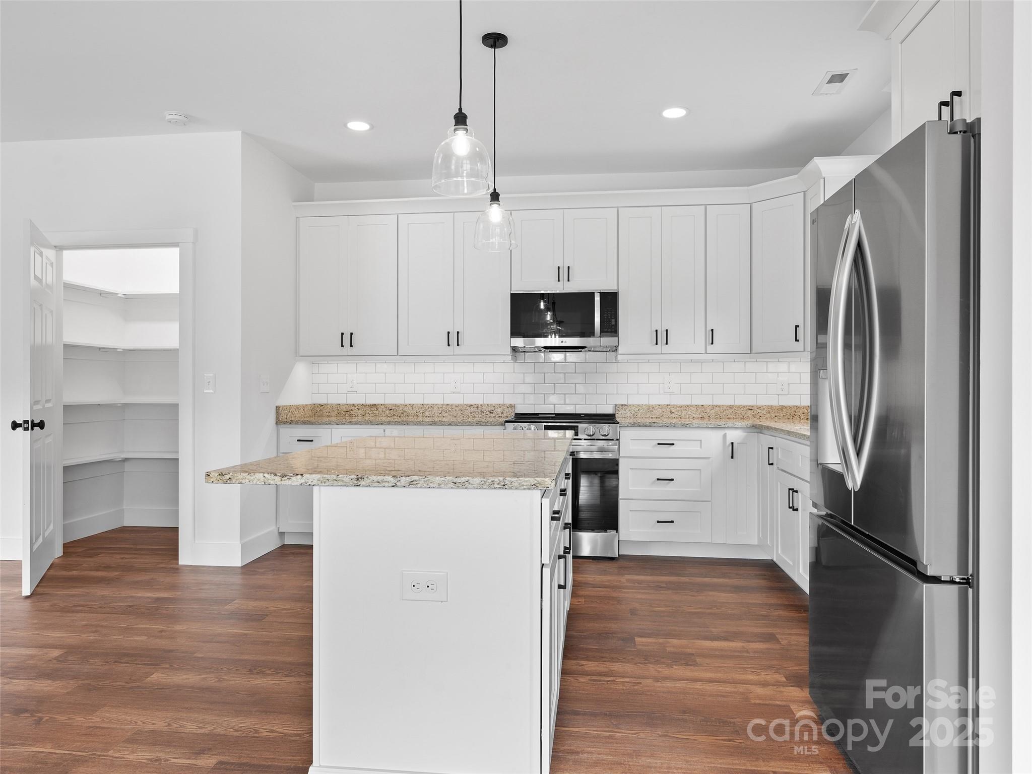 15 Riemar Lane Waynesville NC 28786