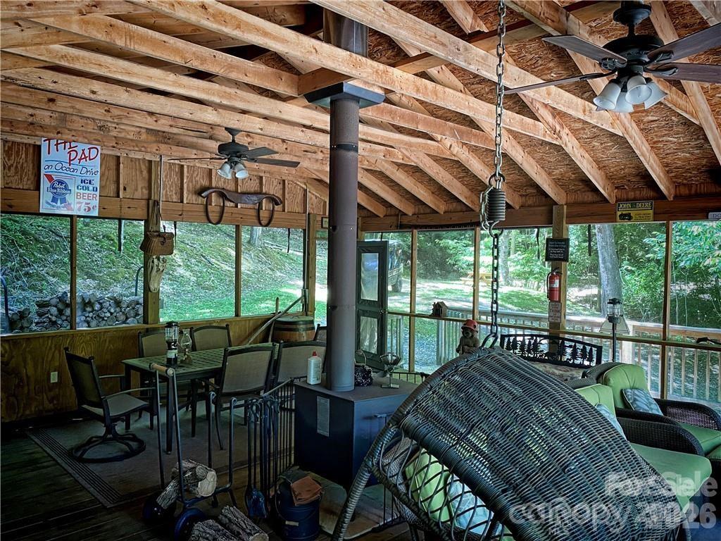 2736 White Oak Flats Road Green Mountain NC 28740