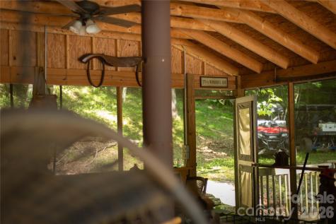 2736 White Oak Flats Road Green Mountain NC 28740