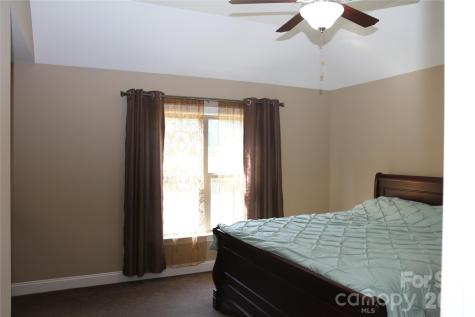 125 Leeward Shoals Lane Mooresville NC 28117