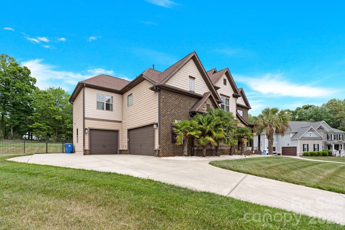 125 Leeward Shoals Lane Mooresville NC 28117