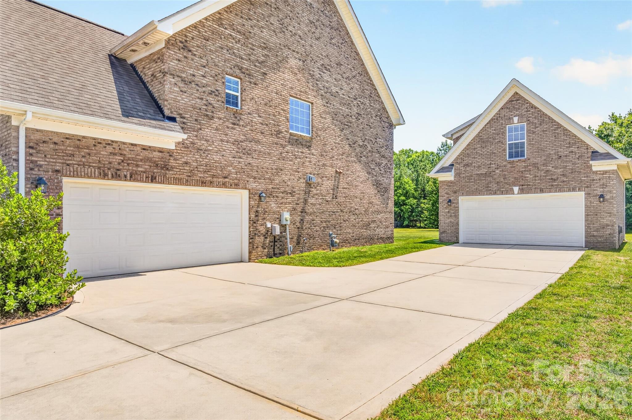 1008 Spring Rose Lane Matthews NC 28104