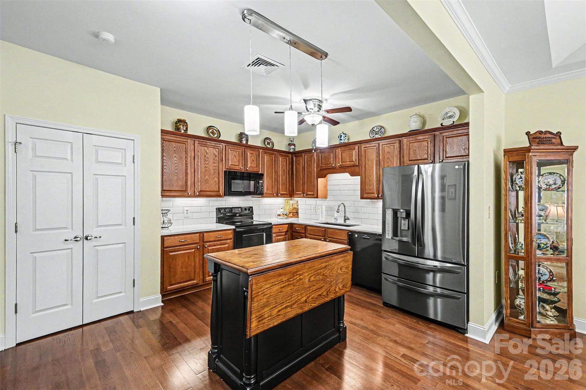 908 Davie Avenue Statesville NC 28677