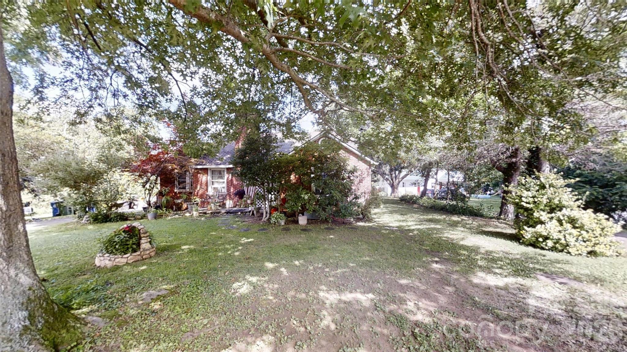 21 Maple Avenue Candler NC 28715