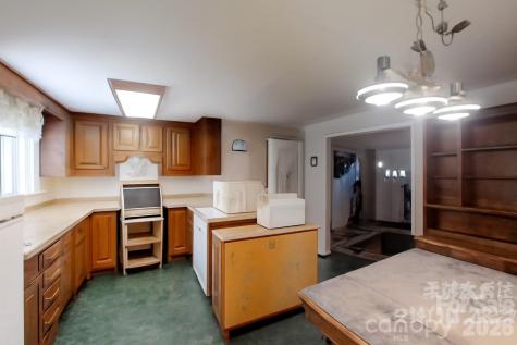 21 Maple Avenue Candler NC 28715