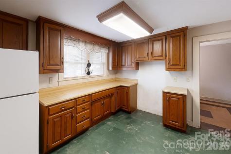 21 Maple Avenue Candler NC 28715