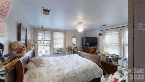 21 Maple Avenue Candler NC 28715