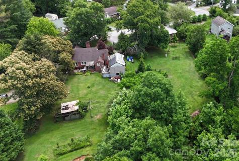 21 Maple Avenue Candler NC 28715