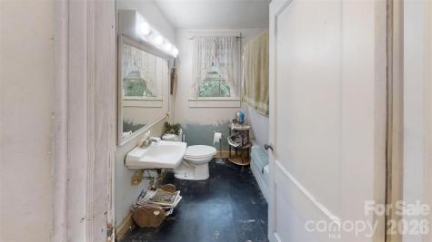 21 Maple Avenue Candler NC 28715