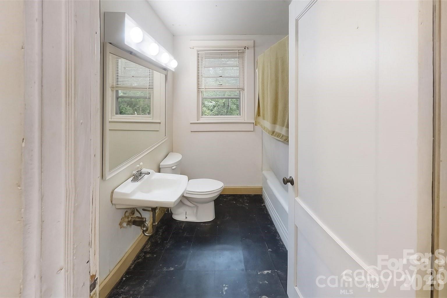 21 Maple Avenue Candler NC 28715