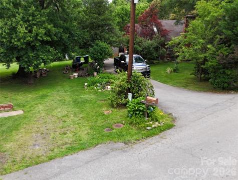 21 Maple Avenue Candler NC 28715