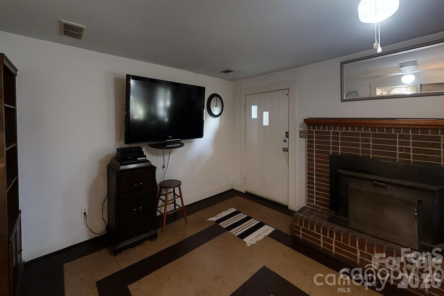 21 Maple Avenue Candler NC 28715