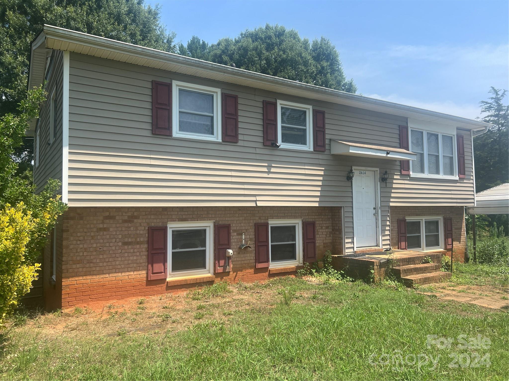 2614 Pierson Street Newton NC 28658