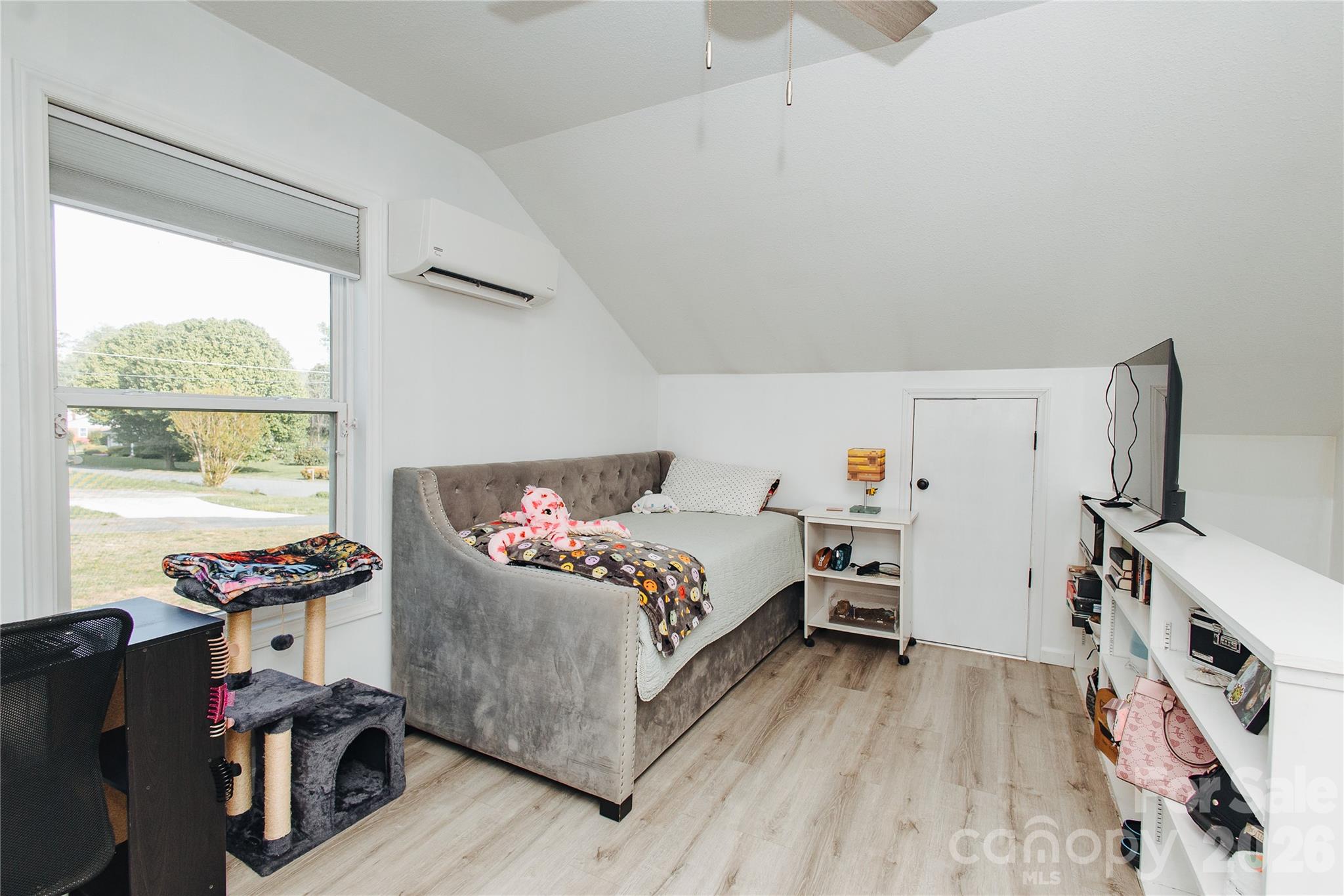 62 E Glenview Street Marion NC 28752