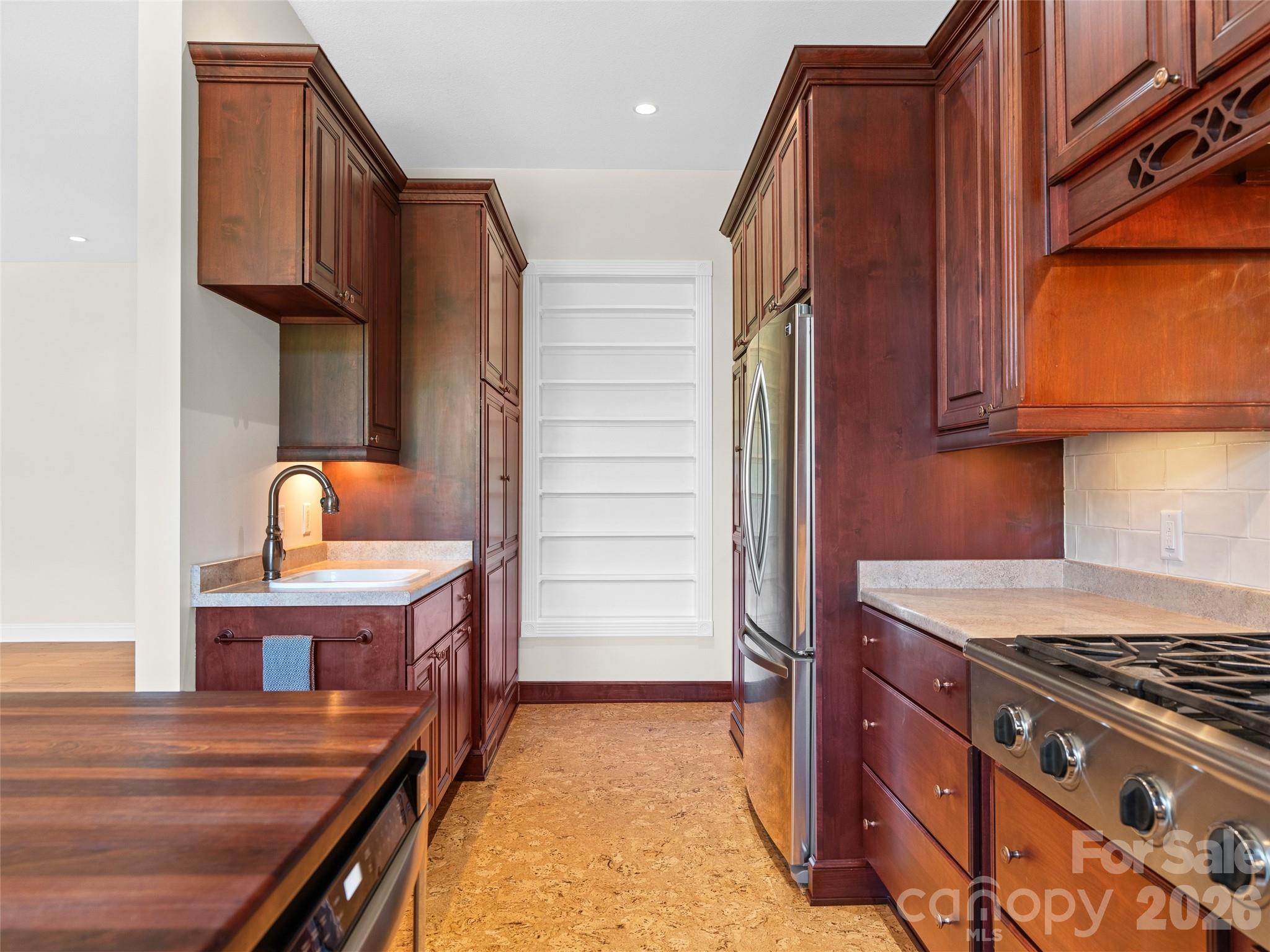 16 Chickadee Lane Fairview NC 28730