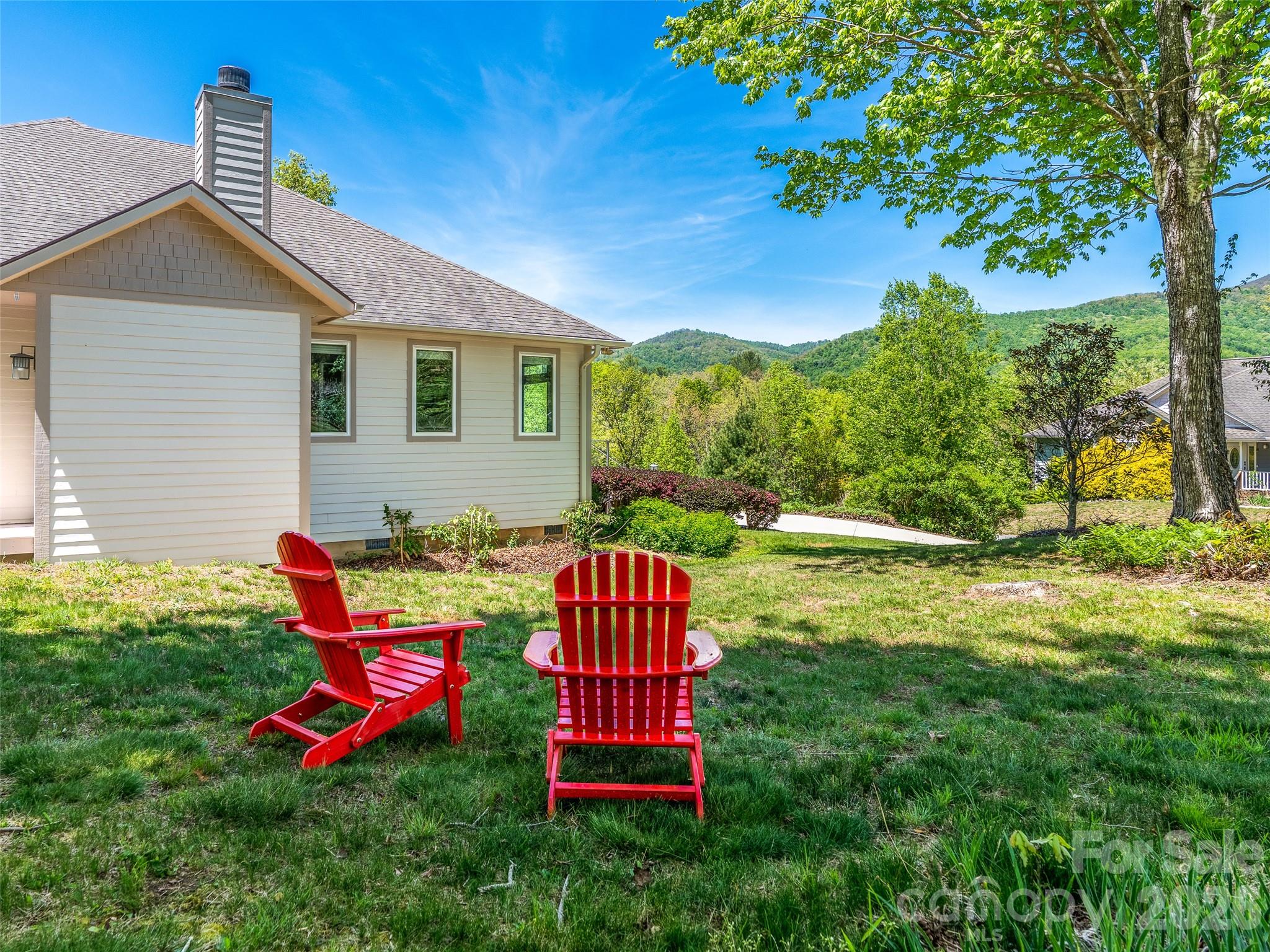 16 Chickadee Lane Fairview NC 28730