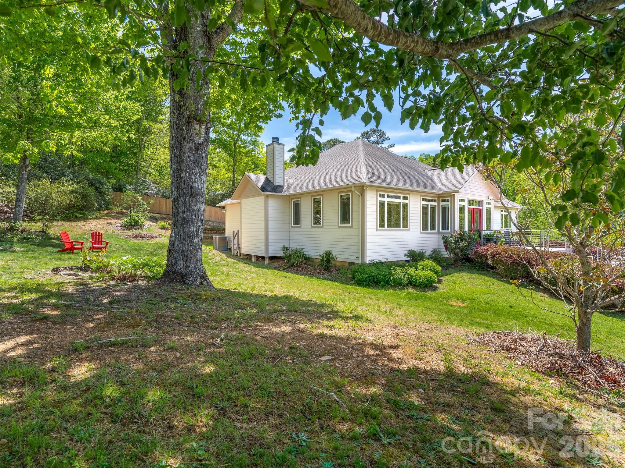 16 Chickadee Lane Fairview NC 28730