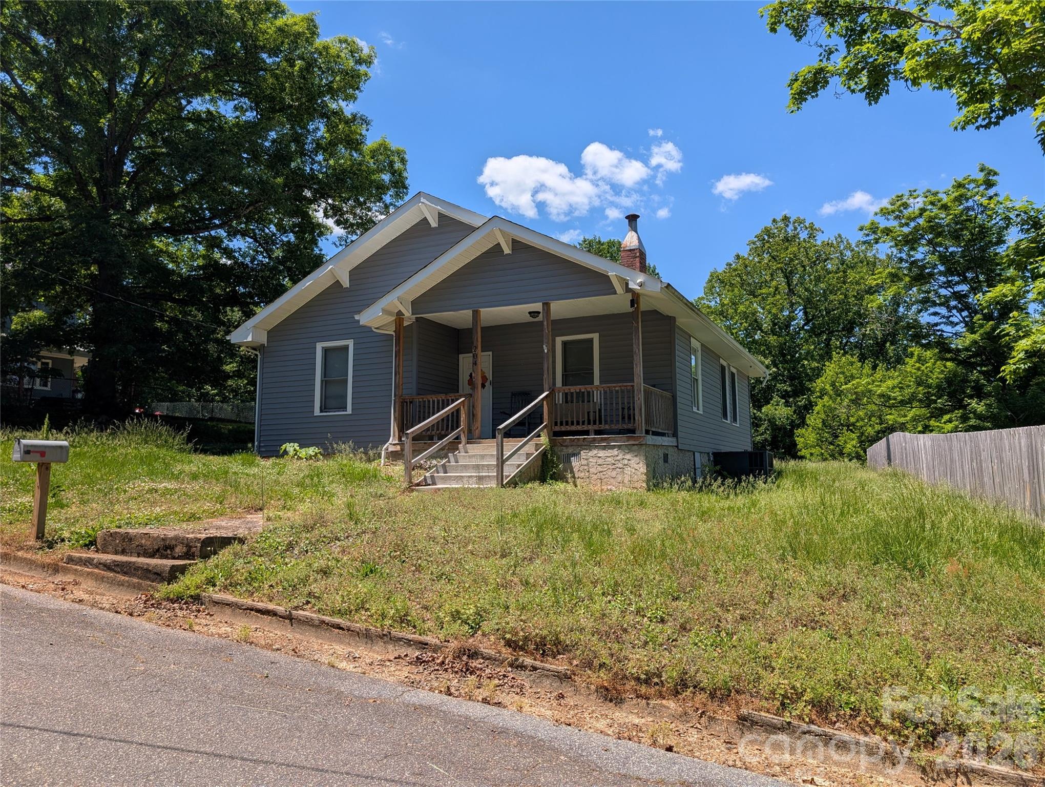 204 Shelby Street Hickory NC 28602