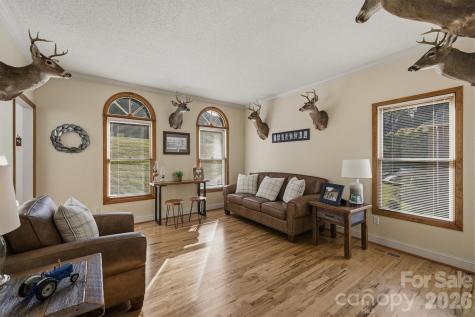 46 Mariners Point Lane Hickory NC 28601
