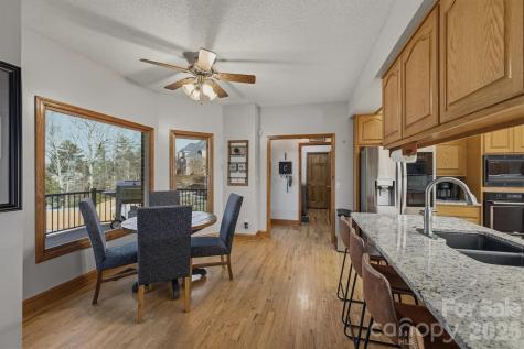 46 Mariners Point Lane Hickory NC 28601
