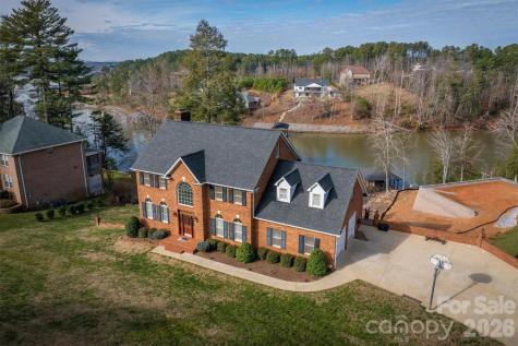 46 Mariners Point Lane Hickory NC 28601