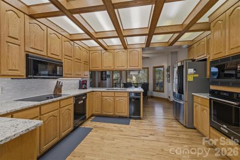 46 Mariners Point Lane Hickory NC 28601