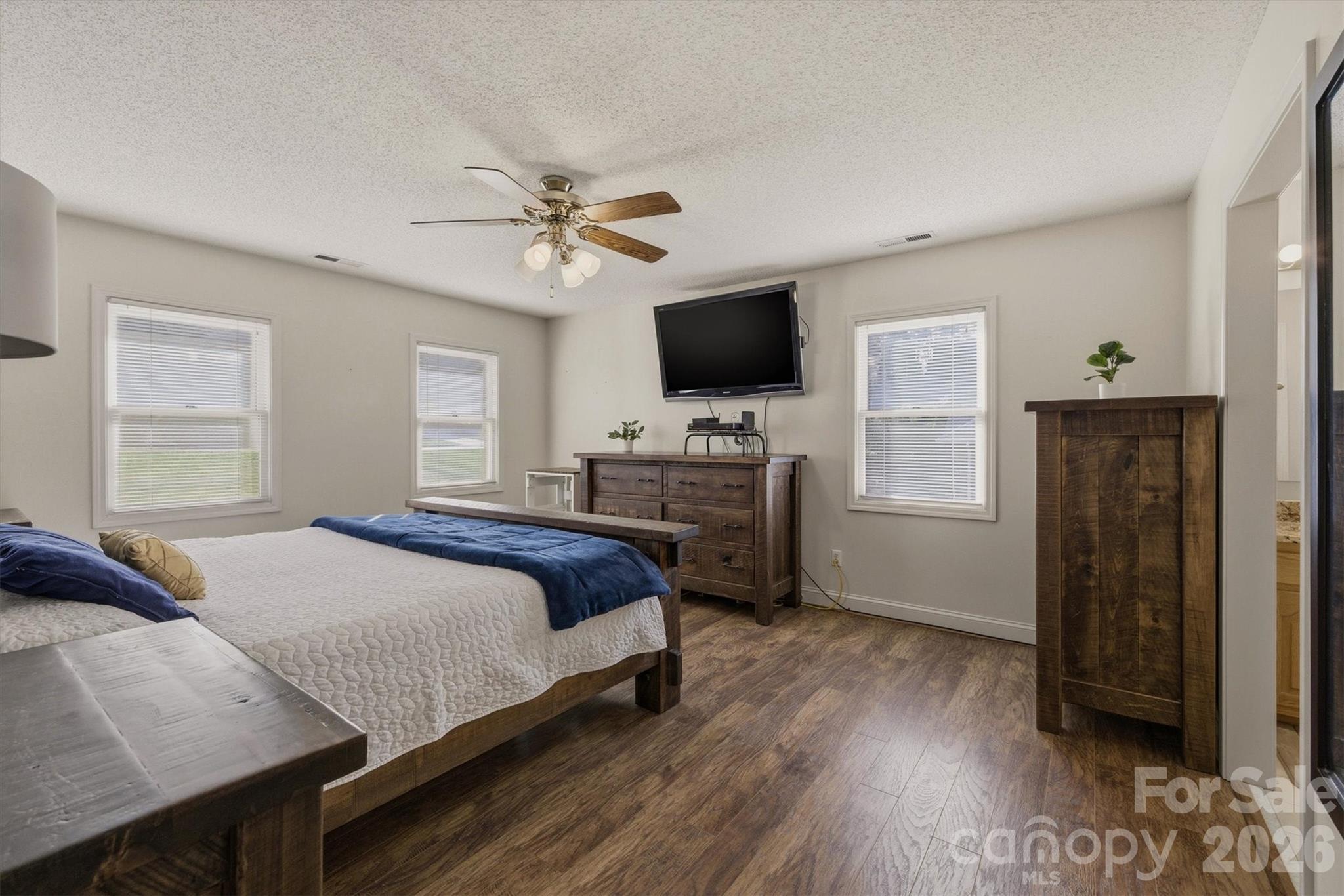 46 Mariners Point Lane Hickory NC 28601