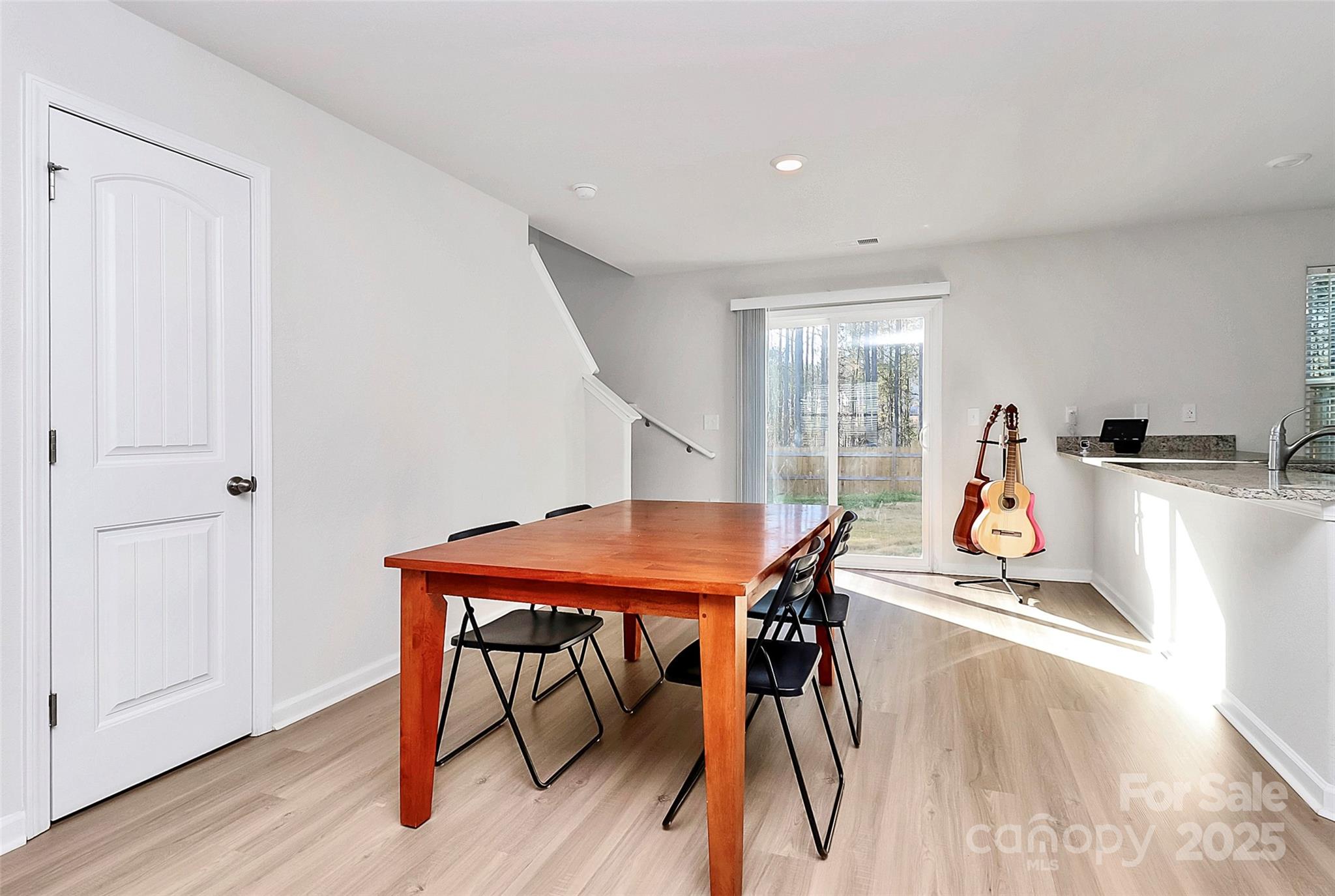 5209 Wolfridge Avenue Charlotte NC 28214