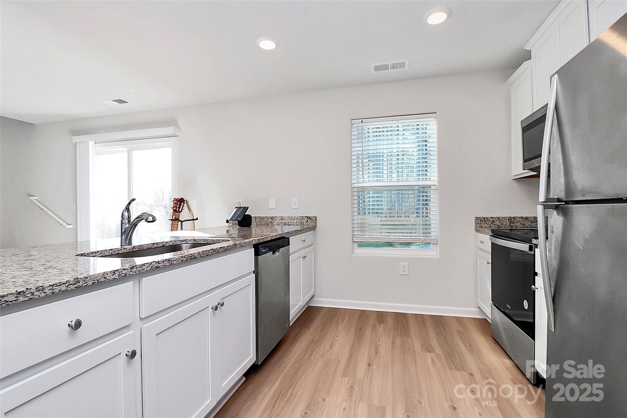 5209 Wolfridge Avenue Charlotte NC 28214