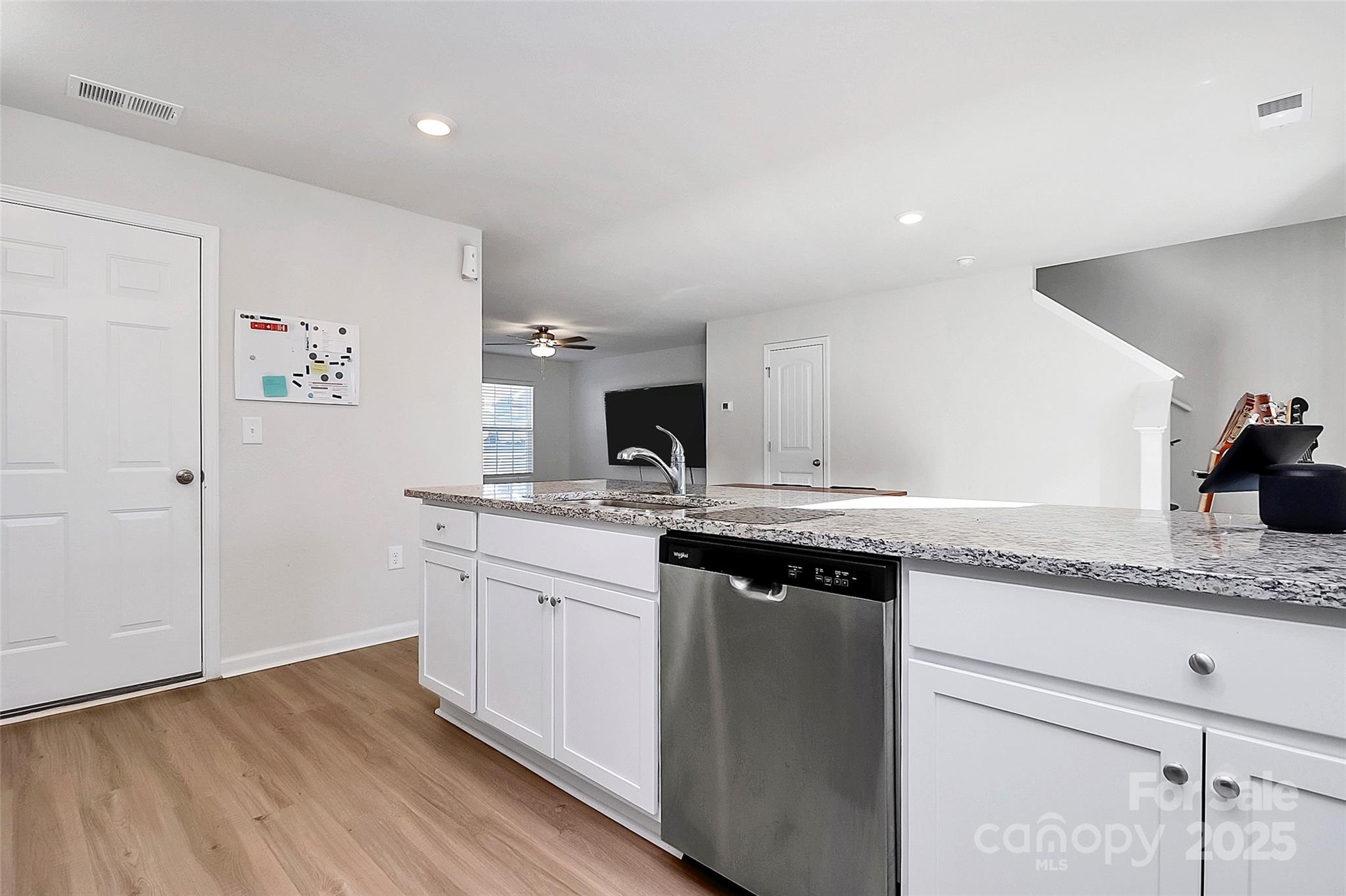 5209 Wolfridge Avenue Charlotte NC 28214