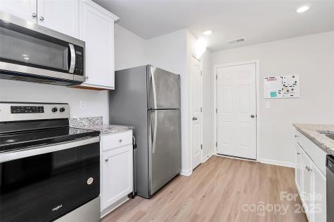 5209 Wolfridge Avenue Charlotte NC 28214